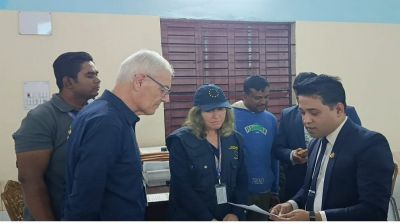 বগুড়ায় ভোটের সরঞ্জাম বিতরণ পরিদর্শনে ইউরোপীয় ইউনিয়নের প্রতিনিধি দল
