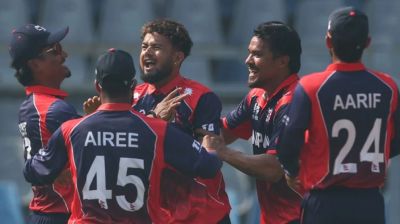 নেপালের বিপক্ষেও ‘খাবি খাচ্ছে’ ইংল্যান্ড