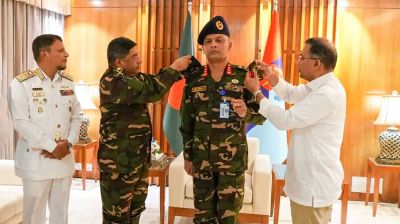 সশস্ত্র বাহিনী বিভাগের পিএসও হিসেবে দায়িত্ব নিলেন লেফটেন্যান্ট জেনারেল মীর মুশফিকুর