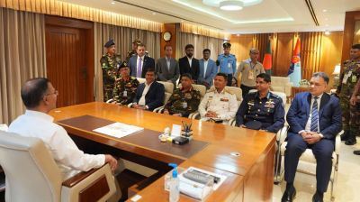 প্রথমবারের মতো সশস্ত্র বাহিনী বিভাগে অফিস করলেন প্রধানমন্ত্রী তারেক রহমান