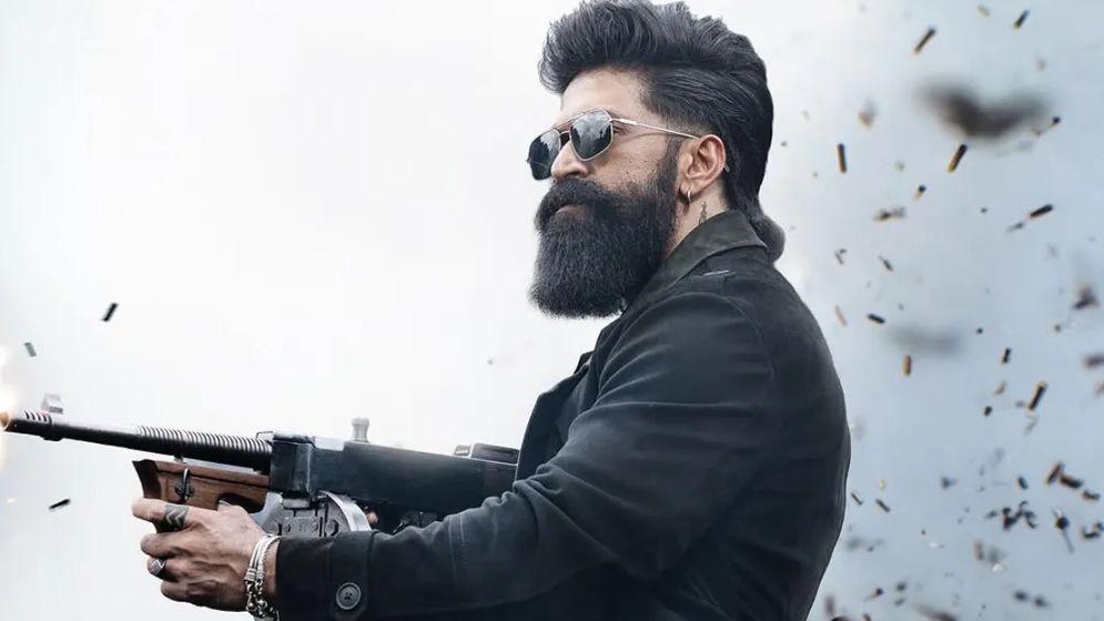 মুক্তির আগেই ইতিহাস গড়ল ‘টক্সিক’