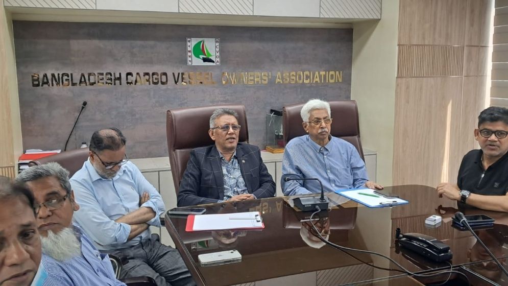 বাংলাদেশ কার্গো ভেসেল ওনার্স অ্যাসোসিয়েশনের নবনির্বাচিত কমিটি সভা অনুষ্ঠিত