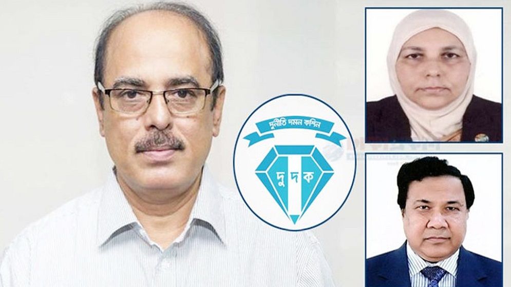 দুদক চেয়ারম্যান ও দুই কমিশনারের পদত্যাগ