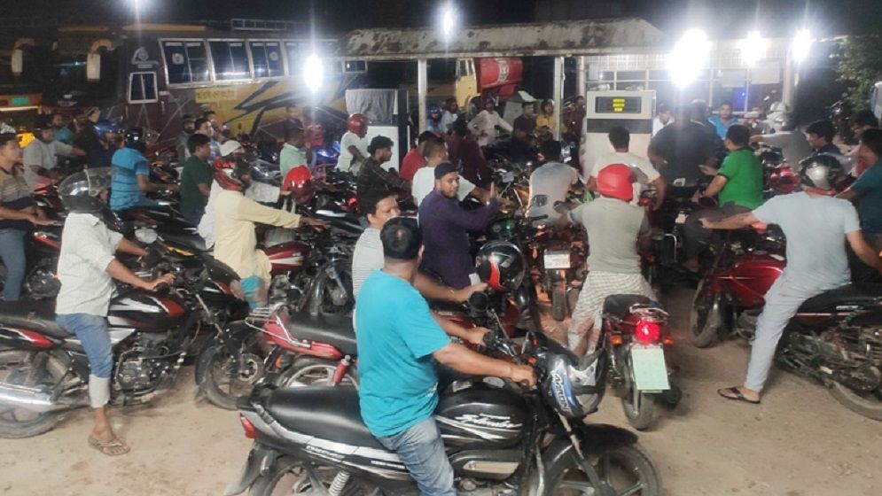 ইরান যুদ্ধের প্রভাবে বাংলাদেশে জ্বালানি নিয়ে আতঙ্ক