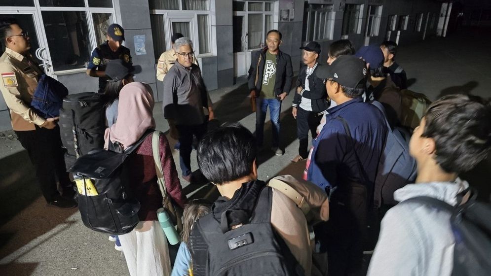 ইরান থেকে নাগরিকদের সরিয়ে নিচ্ছে ইন্দোনেশিয়া