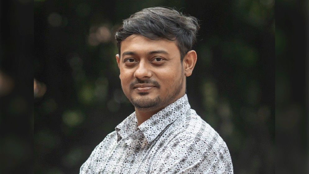 নাসীরুদ্দীন পাটওয়ারীকে আদালতে হাজিরার সমন