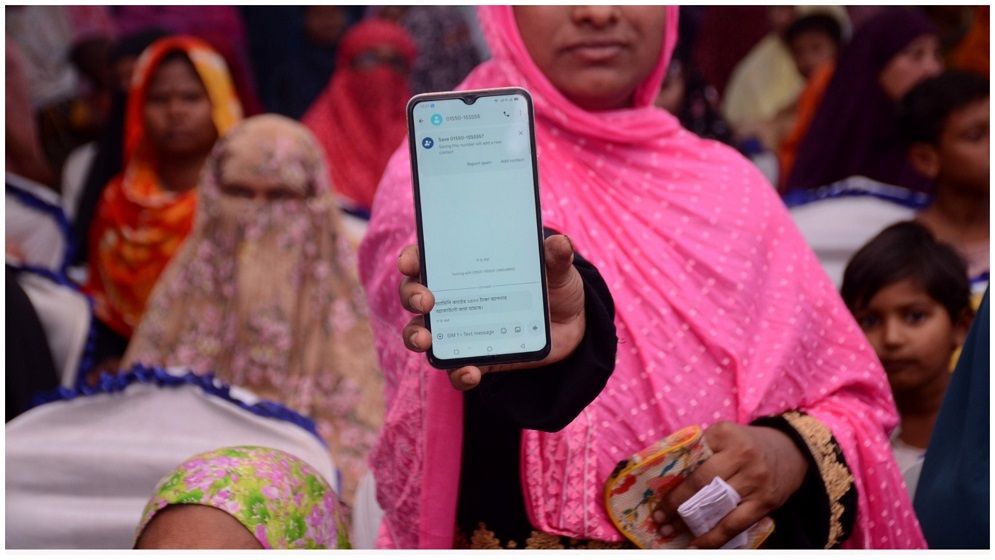 ফ্যামিলি কার্ড: বগুড়ায় ৪৯৬ নারীর মোবাইলে পৌঁছেছে ২,৫০০ টাকা