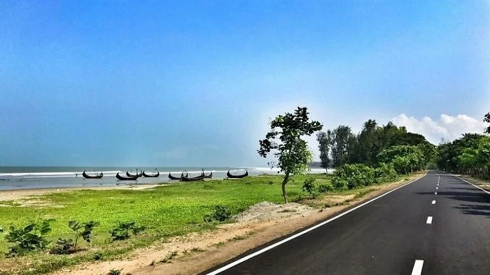 মেরিন ড্রাইভে প্রাইভেট কারের ধাক্কায় পথচারী বৃদ্ধ নিহত