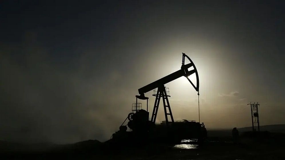 হরমুজ প্রণালিতে সংকট, তেল উৎপাদন কমালো কুয়েত