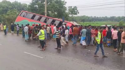 চার গাড়ির সংঘর্ষে নারীসহ নিহত ২, আহত ৬