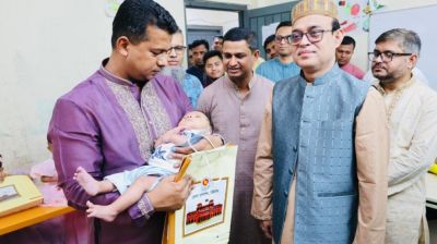 মানবিক ডিসি জাহিদুল ইসলামের কোলেই ঈদ আনন্দ পেল পরিচয়হীন শিশুরা