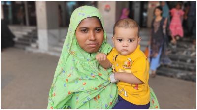 হৃদয়ে ফুটো নিয়ে লড়ছে ৮ মাসের শিশু, সন্তানকে বাঁচাতে পথে পথে মা