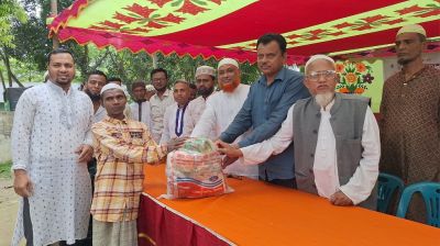 পাকুন্দিয়ায় ২৭০ পরিবারে ঈদ উপহার, হাসি ফুটল সুবিধাবঞ্চিতদের মুখে