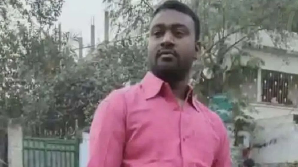 তাঁতী দল নেতাকে কুপিয়ে হত্যা