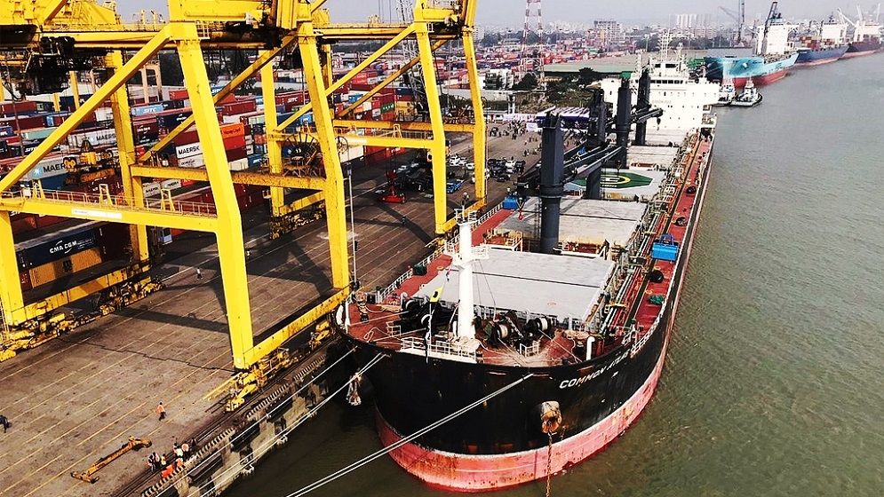 চট্টগ্রাম বন্দরে আসছে চারটি ডিজেলবাহী জাহাজ