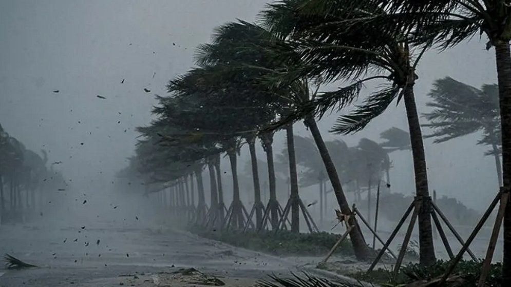 দেশজুড়ে শক্তিশালী বৃষ্টি বলয়, আকস্মিক বন্যার শঙ্কা