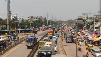 ঢাকা-চট্টগ্রাম ও ঢাকা-সিলেট দুই মহাসড়কের দীর্ঘ যানজট, ভোগান্তিতে যাত্রীরা