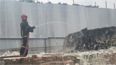 সোনারগাঁয়ে অবৈধ ৫টি চুনা কারখানা গুড়িয়ে দিয়েছে প্রশাসন ও এক রেস্টুরেন্টকে জরিমানা