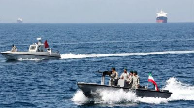 হরমুজ প্রণালী দিয়ে জাহাজ চলাচল শুরু