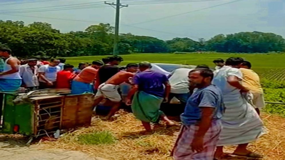 নরসিংদীতে পৃথক সড়ক দুর্ঘটনায় তিনজন নিহত