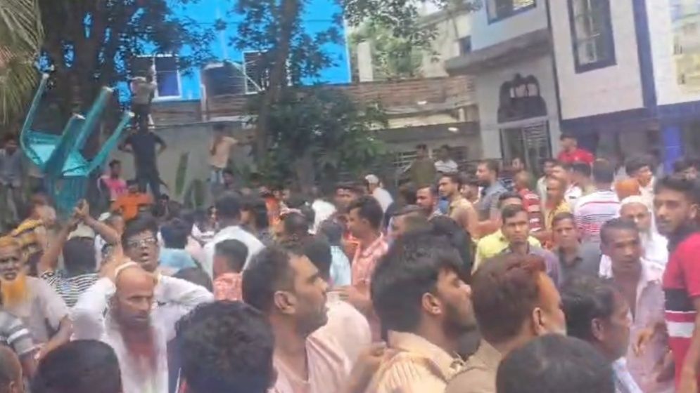 রূপগঞ্জে গুলি ও বসতবাড়িতে লুটপাটের ঘটনায় মামলা