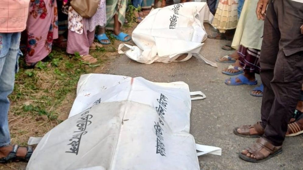 বগুড়ায় সড়ক দুর্ঘটনায় মা-মেয়ে নিহত