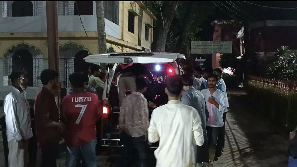 শেরপুরে তিন মোটরসাইকেলের সংঘর্ষে দুই শিক্ষার্থীর মৃত্যু, আহত ৪