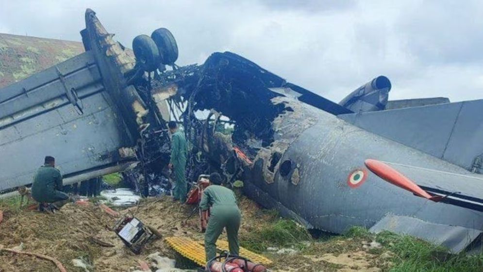 ভারতে বিমান বিধ্বস্তে ৫ সামরিক সদস্য নিহত