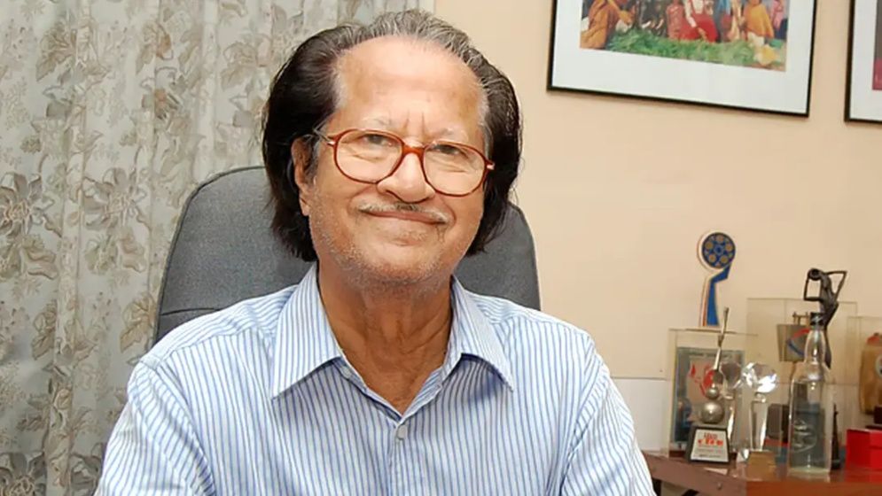 আইসিইউতে মুস্তাফা মনোয়ার