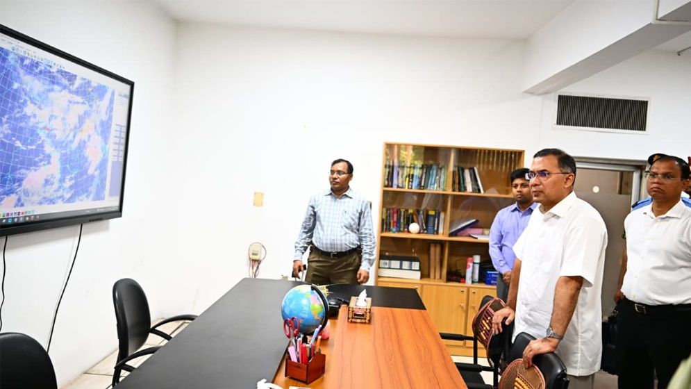 স্পারসোতে আকস্মিক পরিদর্শনে প্রধানমন্ত্রী