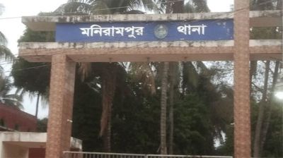 মোটরসাইকেল নিয়ন্ত্রণ হারিয়ে গাছে ধাক্কা, নিহত ২