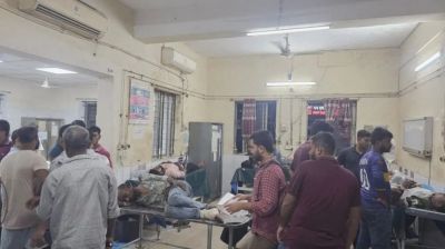 ফেনীতে ট্রাকের পেছনে কাভার্ডভ্যানের ধাক্কা, নিহত ২