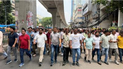 ঢাকা মহানগর দক্ষিণ স্বেচ্ছাসেবক দলের প্রতিবাদী মিছিল