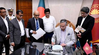 রাষ্ট্রপতির স্বাক্ষরে ৯ লাখ ৩৮ হাজার কোটি টাকার প্রস্তাবিত বাজেটের অর্থবিল অনুমোদনের পথে