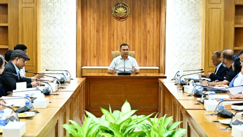 ফিটনেসহীন ও মেয়াদোত্তীর্ণ সব যানবাহন দ্রুত অপসারণের নির্দেশ প্রধানমন্ত্রীর