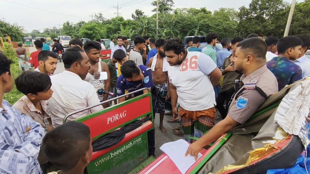 নরসিংদীতে পৃথকস্থানে সড়ক দুর্ঘটনায় দুই এইচএসসি পরীক্ষার্থীসহ নিহত ৩