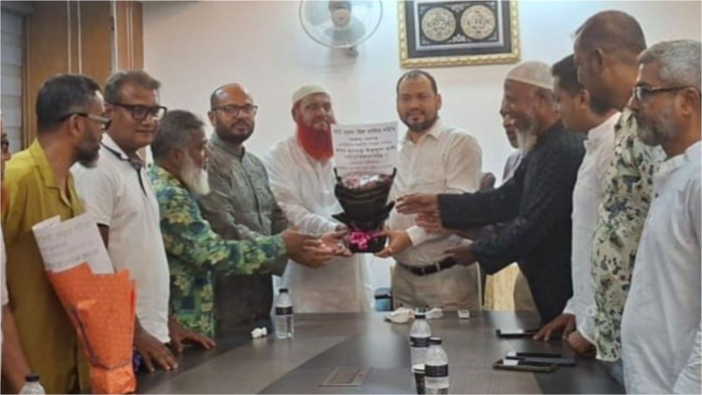 সোনালী সকাল সেবা সংঘের শুভেচ্ছায় সিক্ত আটা-ময়দা মিল মালিক সমিতির সভাপতি আলহাজ মোহাম্মদ সোহাগ