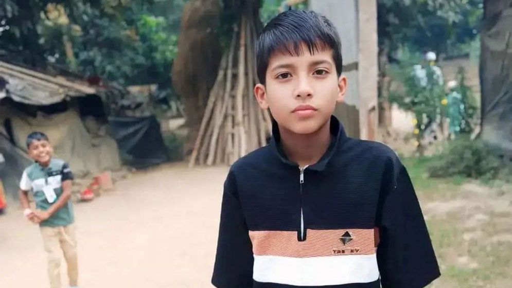 লাকড়ি সংগ্রহ করতে গিয়ে ঢলের পানিতে ভেসে গেল শিশু