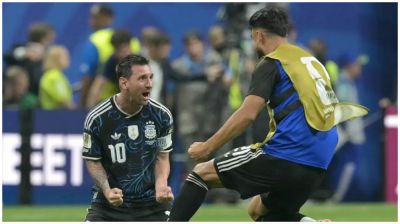 ইংল্যান্ডকে কাঁদিয়ে ফাইনালে আর্জেন্টিনা