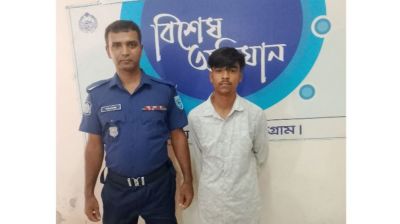 বাণিজ্য মেলা ঘিরে বাস ভাঙচুর-শ্রমিক পেটানো: প্রধান আসামি গ্রেপ্তার