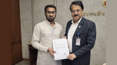 সচিব পদমর্যাদায় প্রধানমন্ত্রীর রাজনৈতিক সহকারী পদে দায়িত্ব গ্রহণ করলেন রাশেদ