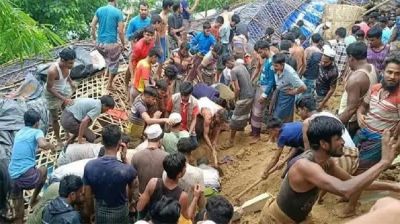 পাহাড় ধসে রোহিঙ্গা ক্যাম্পে ৫ শিক্ষার্থীর মৃত্যু