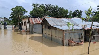 মনু নদীর বাঁধ ভেঙে মৌলভীবাজারে ৩০ গ্রাম প্লাবিত, পানিবন্দি অর্ধলাখ মানুষ