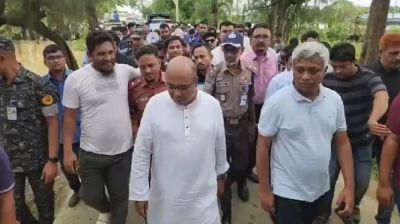 বন্যায় ক্ষয়ক্ষতির চিত্র সরেজমিনে দেখলেন প্রতিমন্ত্রী অনিন্দ্য ইসলাম