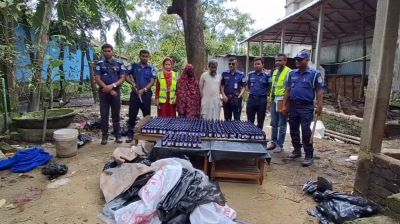 দুর্গাপুরে ৭৪০ বোতল ফেনসিডিল জব্দ, বাবা-মেয়ে আটক
