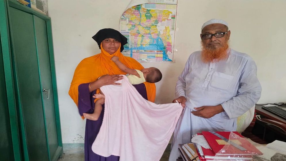 ঈশ্বরগঞ্জে ৪৫ দিনের মধ্যে জন্মনিবন্ধন করলেই মিলছে উপহার