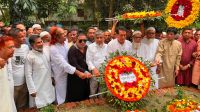 নরসিংদীর প্রথম শহীদ তাহমিদের কবরে শ্রদ্ধা নিবেদন