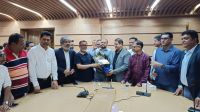 তিন ব্যবসায়ী সংগঠনের গুরুত্বপূর্ণ পদে নির্বাচিত মোহাম্মদ সোহাগকে নারায়ণগঞ্জ চেম্বারের ফুলেল শুভেচ্ছা