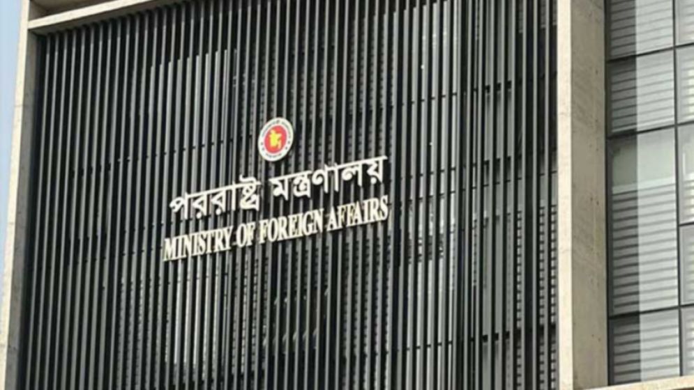 দিল্লিতে শেখ হাসিনাকে কথা বলতে দেওয়ায় ক্ষুব্ধ ঢাকা