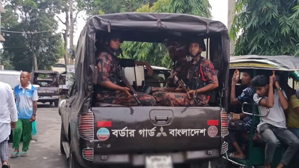 গোপালগঞ্জে ৫ প্লাটুন বিজিবি মোতায়েন